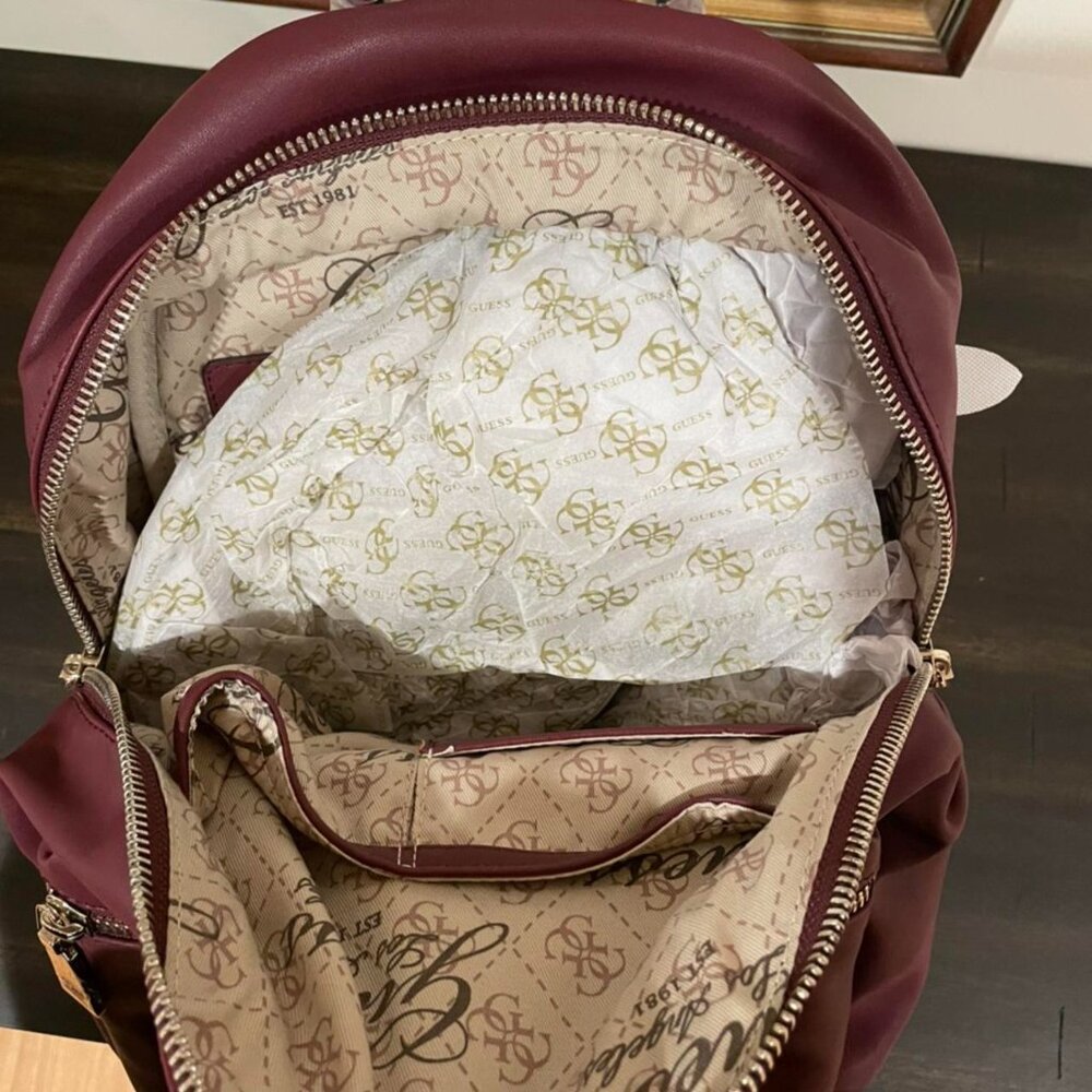 Guess Backpack - Picture 4 of 4